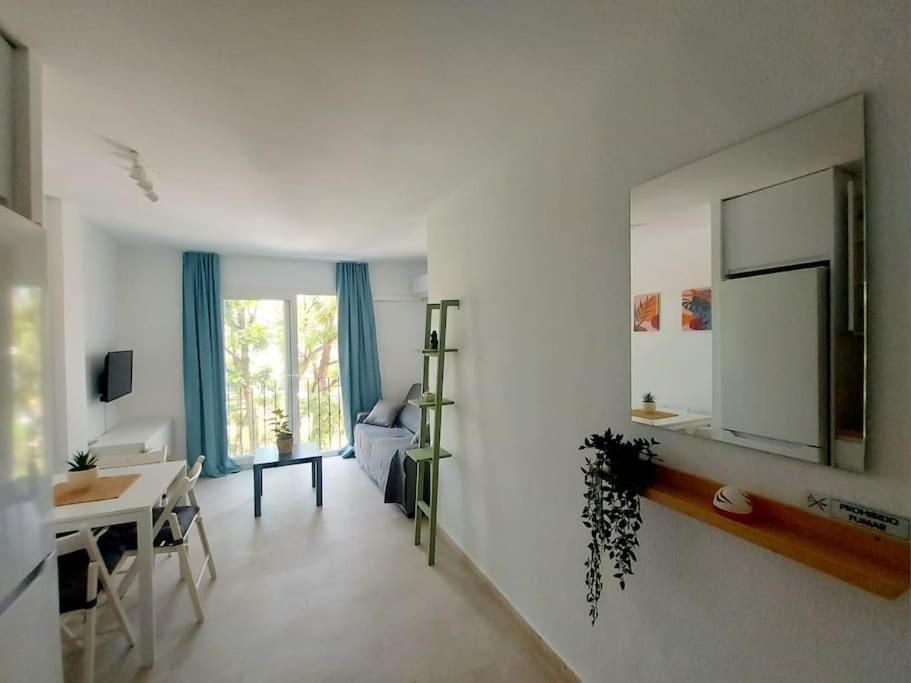 Nice Flat Close To The Centre Malaga Bagian luar foto
